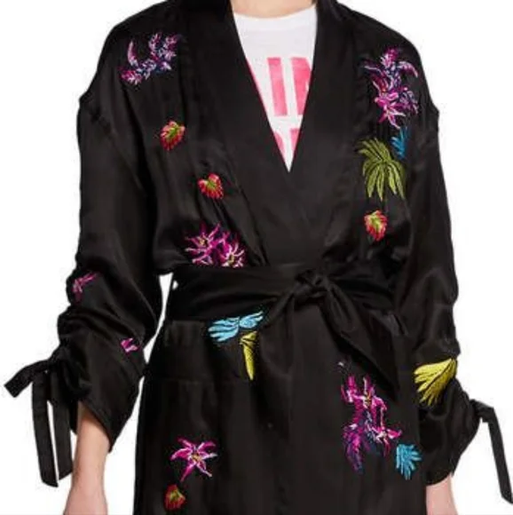 Cinq a sept aziza black multi embroidered kimono jacket robe M/L NWT msrp $795 - Picture 3 of 9